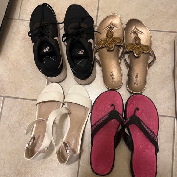 Flip flops - Picture 2 of 2